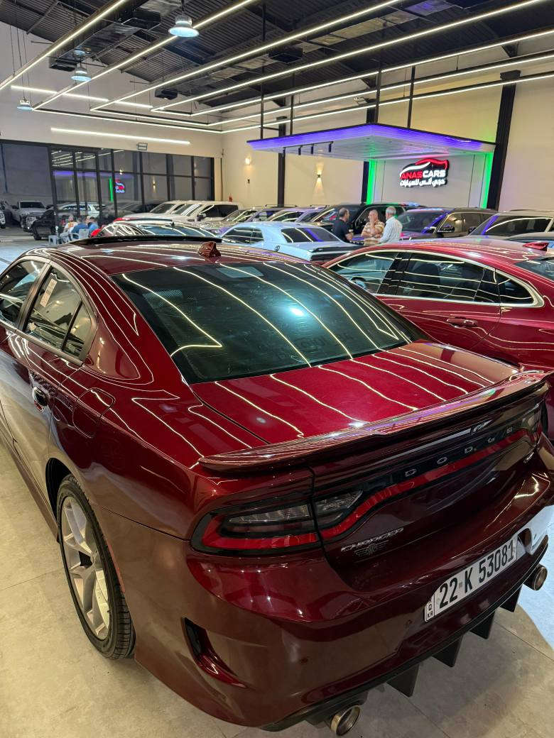 دوج جارجر موديل 2019
وكالة هارلم gt plus لون مميز
فول مواصفات واحد على واحد
بيها كرت يم البك وبارد بالباب قدر كف
رادار جانبي مري هيتر 
سلايت روف
كشن كنتارة
تدفئة تبريد 
كشن خزن  ستيرن كهربائي تدفئة
شفتات 
لايت زينون اصلي
عداد 260
ماشية 80الف
السعر 275
***********
*********** موصل, نينوى
