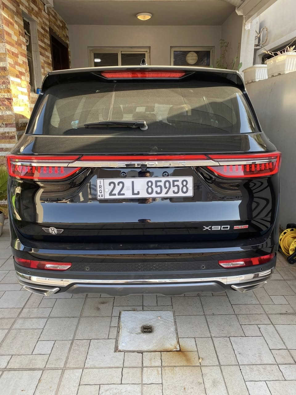 جيتور X90 Plus 2.0L Luxury
الموديل: 2024 (خليجي)

العداد: 86 الف 

السعر :185$

السيارة كل صيانتها بالشركة و جاهزة من كلشي 

المحرك:  2.0L تيربو 254 حصان 

عزم الدوران (نيوتن-م): 390

‎ناقل الحركة: اوتوماتيكي دبل كلاتش من 7 سرعات

استهلاك الوقود: 8.1 لتر لكل 100 كم

السيارة تحت الضمان ضمانها 5 سنوات او 150,000 كم أيهما أولا

 *إطارات قياس 20 إنچ

 *فتحة سقف بانوراما 1.1م

 *الصندوق كهربائي بخاصية استشعار القدم والبصمة

 *مثبت سرعة مع رادار تفاعلي

*نظام القيادة شبه الذاتية

 *نظام الكبح التلقائي في حالة الطوارئ

 *نظام تحذير الاصطدام الامامي والخلفي

 *كاميرات محيطية 540 درجة

 *حساسات أمامية وخلفية

 *نقطة عمياء

*نظام تحذير مغادرة المسار

 *نظام المساعدة للبقاء في المسار

 *شاشة عرض ترفيهية و شاشة عدادات رقمية قياس 24.6 إنچ

 *نظام صوتي متطور 8 سماعات من Sony

 *نظام أبل كاربلاي وأندرويد أوتو لاسلكي

 *مقصورة الركاب من الجلد الفاخر

 *مقعد السائق والراكب كهربائي

 *مقعد السائق مبرد

 *مقاعد السائق والراكب مدفأة

 *مقعد السائق مزود بذاكرة لحفظ 3 وضعيات الجلوس

 *إنارة ترحيبية مع إنارة محيطية

 *عتبات الأبواب مضيئة

*مصابيح أمامية و خلفية أوتوماتيكية LED مع مصابيح نهارية

 *التكييف التلقائي مع الضوء القريب والبعيد

 *المرايا الوسطية مع خاصية التعتيم

*زجاح مزدوج عزل للصوت

 *المرايا الجانبية قابلة للطي كهربائياً ومدفئة

 *ماسحات الزجاج الأمامي مع حساس للمطر

 *دخول ذكي (بصمة) 

 *خاصية إغلاق نوافذ وفتحة السقف عن بعد

 *نظام تنقية مع الهواء مع فلتر N95

 *مسند الذراع الوسطي مع ثلاجة

 *انماط قيادة متعددة

 *وسائد هوائية امامية و جانبية عدد 6

 *نظام الفرامل الأوتوماتيكي Autohold

 *نظام التحكم بنزول المنحدرات

 *نظام المساعدة لصعود المرتفعات

واتساب: ***********
