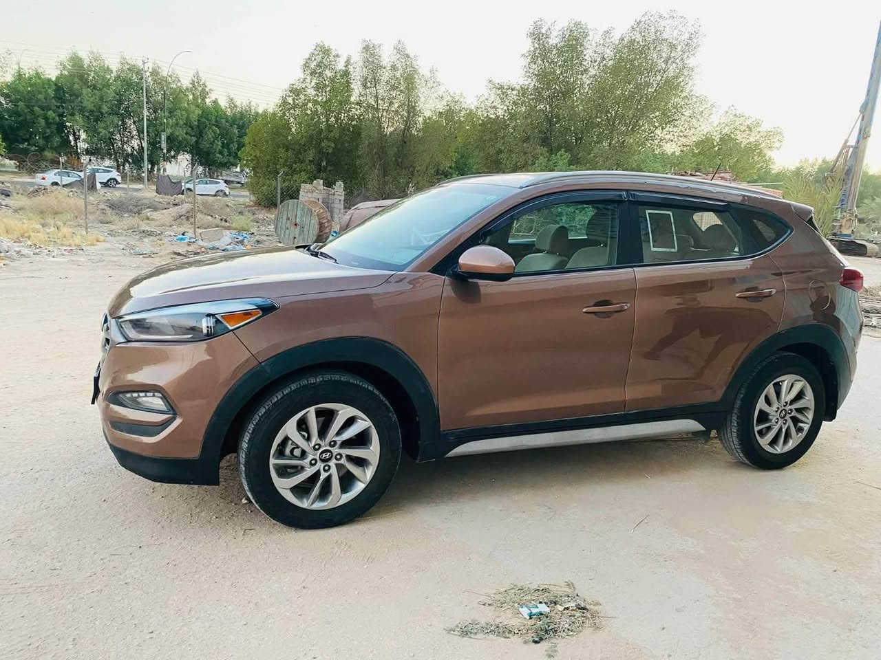 السلام عليكم للبيع او مراوس 

توسان 2017 وارد امريكي 

حادثه بنيد وجاملغ فقط بدون دواخل ولا ايرباك ولا شاصاي لون سياره جوزي مواصفات سياره تحكم بالستيرن شاشه حساس امامي خلفي  الى اخره سعر سياره 145 وبيه مجال للشراي 
للاستفسار *********** كربلاء, العراق
