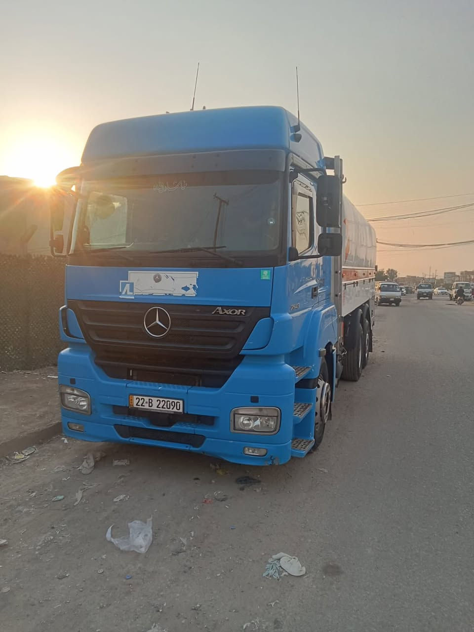 السلام عليكم ورحمة الله
مارسيدس اكسور للبيع 
موديل ٢٠١١
حموله ٢٠ 
تكيال دوره تكيالها سنتين
محرك ٦سلندر ٢٥-٤٣
حي بي إس
٢٠٣٠ تنتهي السنويه 
تانكي فافون عمليه كامله 
***********
