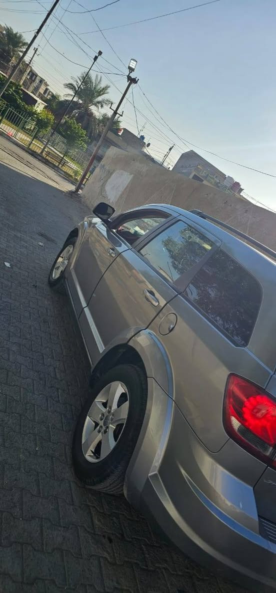 دوج جورني موديل ٢٠١٥ رقم ذي قار الإنكليزي مشروع وطني ماشيه ٩٦ نظيفه السعر ١٢٠ وبيهه مجال موجوده السياره في بغداد الزعفرانيه الاتصال على الرقم هذا. *********** متوفر واتساب
