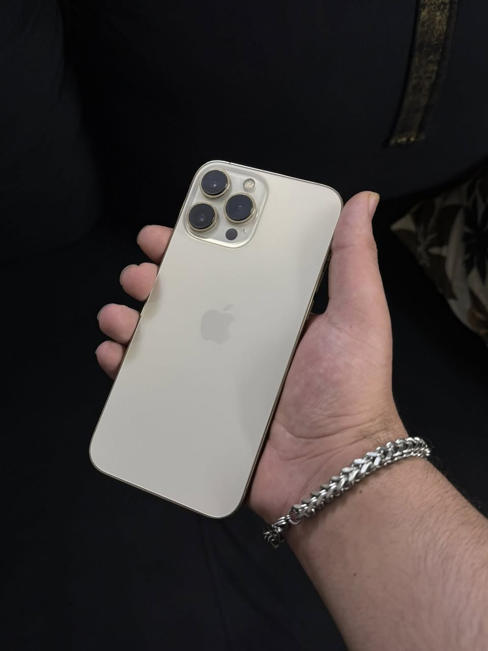 آيفون 13برو ماكس نضيف حيل الجهاز ممفتوح ابد كلشي ممبدل بي مساحه256البطاريه 81بلادي لتواصل واتساب***********

