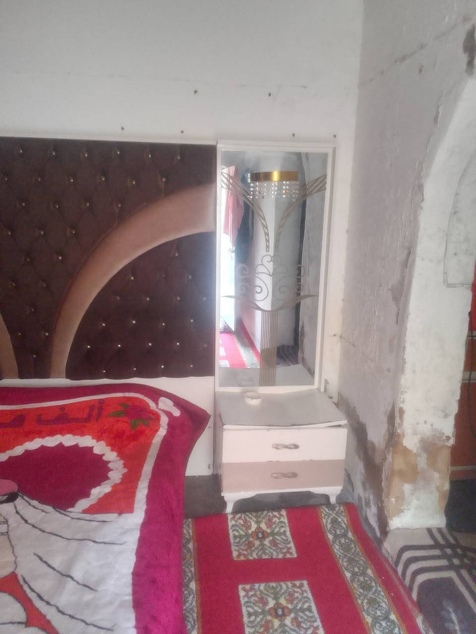 سلام عليكم غرفه تركيه للبيع نقصه سجج مال مجرات وجامت ميز تواليت مكسوره سعره 250 الف للاتصال ***********
