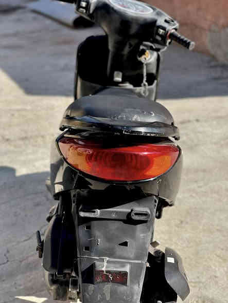 دراجة بريز للبيع
كل شي شغال بيهة
ماناقصه اي شي 
سلف هندر كله جاهز 
مكينة شلعة فول 
العنوان بغداد شعلة
السعر 475وبيهة مجال
الشراي يتصل ***********
