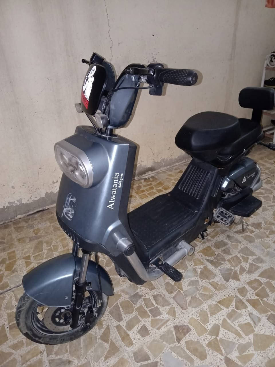 للبيع ماطور شحن 5 باتري نضافه فول
 ولا شخطه  ما بي غراضو كامله مرايات سله 
الاستفسار ***********
