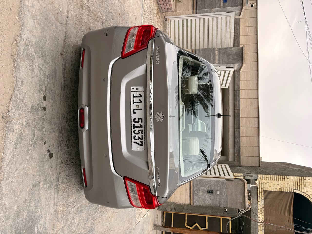 السلام عليكم 
سوزوكي دزاير للبيع ٢٠٢٣
حرة باسمي ماشية ١٢ الف
فول مواصفات GLX
بيها ملاحظات بسيطة
السعر ٩٥ ورقة
مكان السيارةبغداد للتواصل ***********
