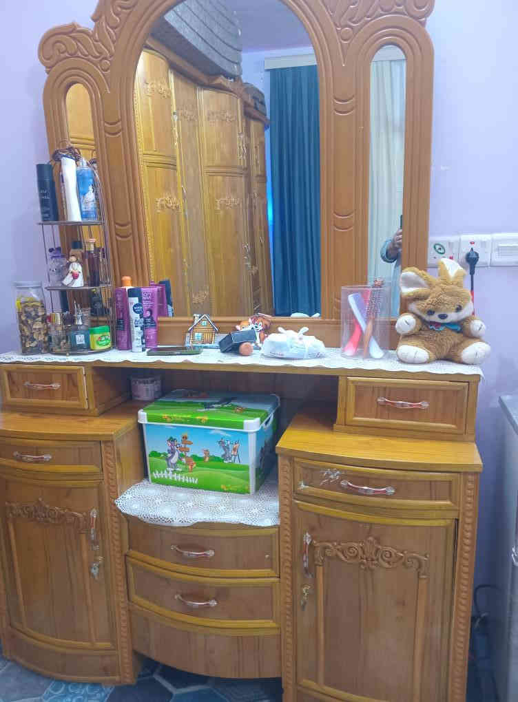 السلام عليكم للبيع غرفه نوم صاج حلوه ونظيفه السعر 2250 مليونين وربع المكان الديوم مربع 17000 خلف شارع 60
***********
