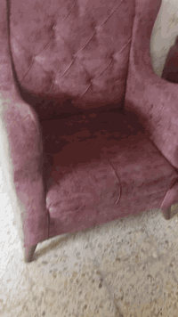 تخم عشر مقاعد مابي ضرر بس تنظيف يحتاج شويه السعر ١٧٥ بي مجال مكان ابوغريب رقم موبايل ***********
