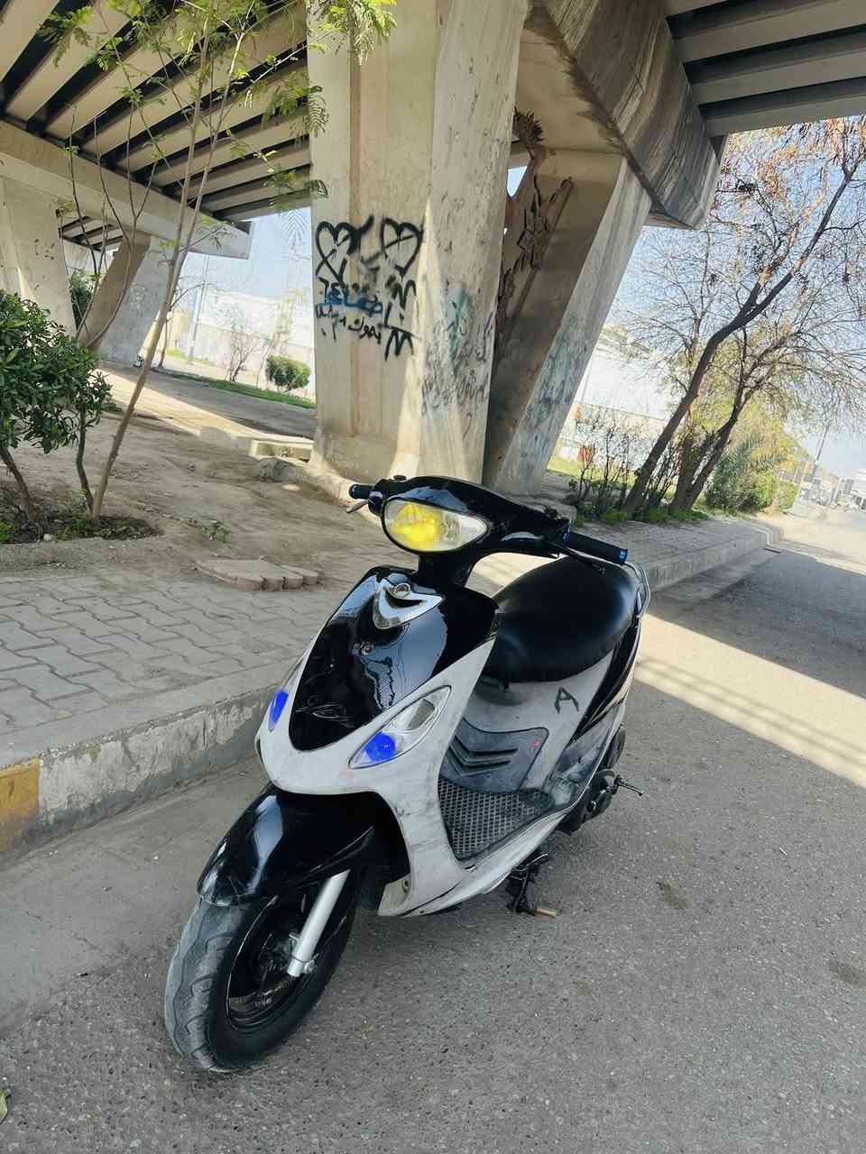 سلام عليكم ماكس منغولي بوشه55 ماطور ع بلاد صالنصه شادها ب60 كهربائيات سلف كله شغال وبشرط للبيع سعر 450 وبي مجال مو رقمي ***********
