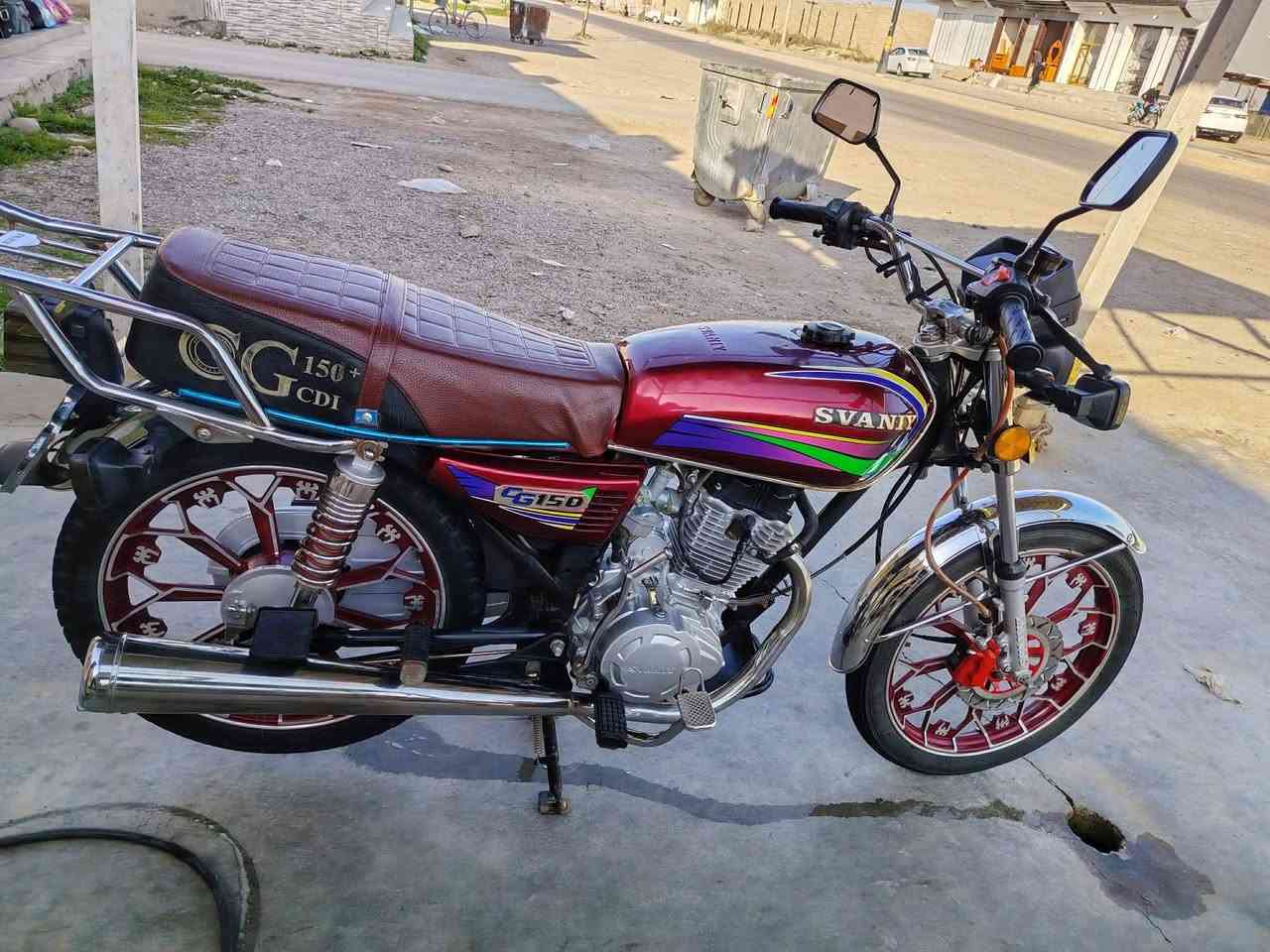 السلام عليكم 
ماطور سيفان باب الاول منفيس بصمات كامل محرك ما مفتوح موديل 2024 ال سعر 650وبي مجال مكان الشرقاط الايسر قريه عويجيله ***********
