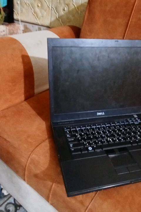 كربلاء الحر كابينات 
حاسبة تحتاج يوزر ماكو و يندوز 7 بيها مواصفات 