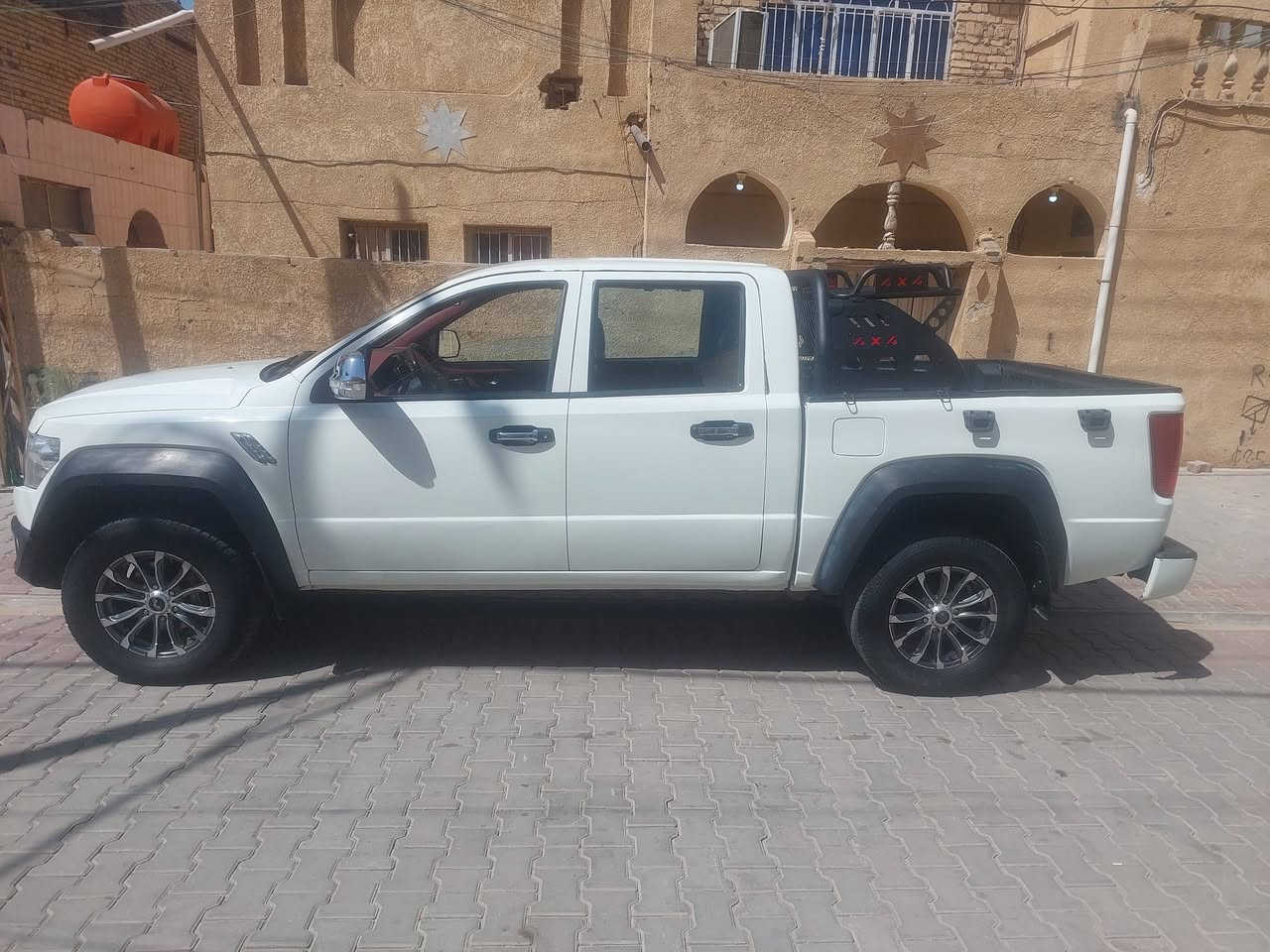 السلام عليكم بيكب كاوه للبيع او مراوس  موديل ٢١ مكينه كفاله تدفئه تبريدشغال ماشيه ٦٧ الف السياره بسمي رقم انكليزي مشروع وطني  السياره مصبوغه عام السعر ١٠٠ وبيها مجال للشراي العنوان واسط قضاء الحي للاستفسار 
*********** بيه واتساب
***********
