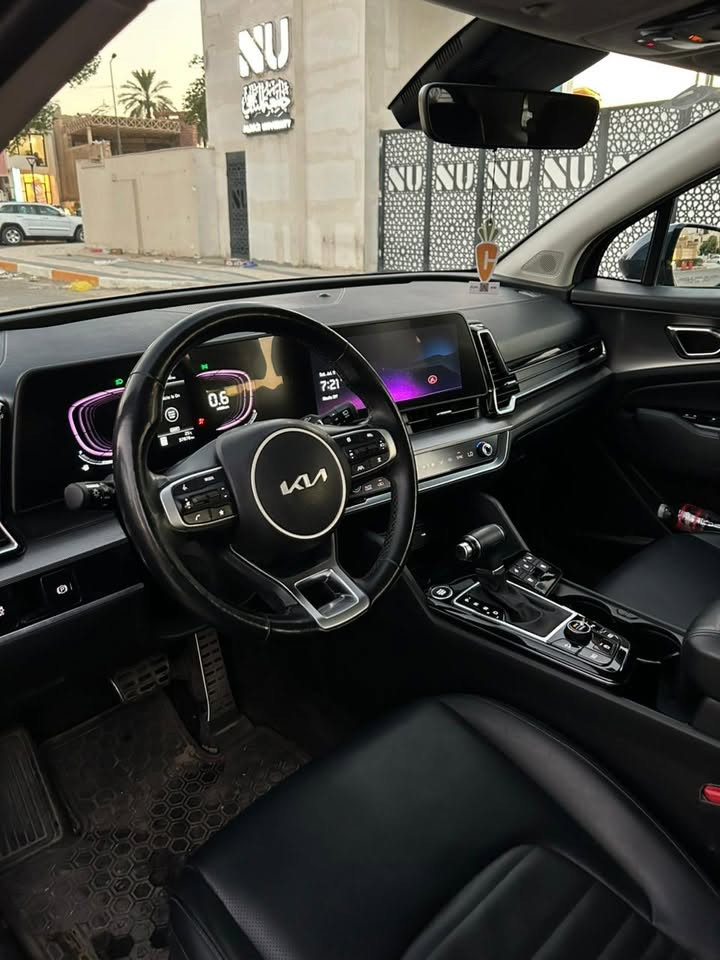 للبيع.
سبورتج وارد كندي  kia sportage 4x 2023 
لون ازرق فول 1/1
موديل 2023
ماشيه 37000 Km  
المحرك 4سلندر 2500
رقم بغداد
الحادث جاملغ اليمين بارد والبنيد مصبوغ توحيد لون وبيها قليل بالصندوق
المواصفات:
1_الكشنات جلد تدفئه تبريد امامي وخلفي
2_بانورما
3_بصمه تشغيل عن بعد
4_تحديد مسار تثبيت سرعه
5_تحكم بالستيرن 
6_رادار أمامي وجانبي  وخلفي 360 درجة 
7_هاند بريك كهربائي 
8_اوتو ستوب
9_حساس تصادم 
10_شحن موبايل امامي وبالكشنات الخلفيه
11_كراسي كهرباء
12_4×4 فور ويل
13_6 انضمة قياده نورمال سبورت سمارت ثلج انزلاق رمال
14-نضام نزول منحدرات 

مكانها بغداد حي الجامعة 

السعر 205 وبيها مجال 
 *********** تواصل واتساب

