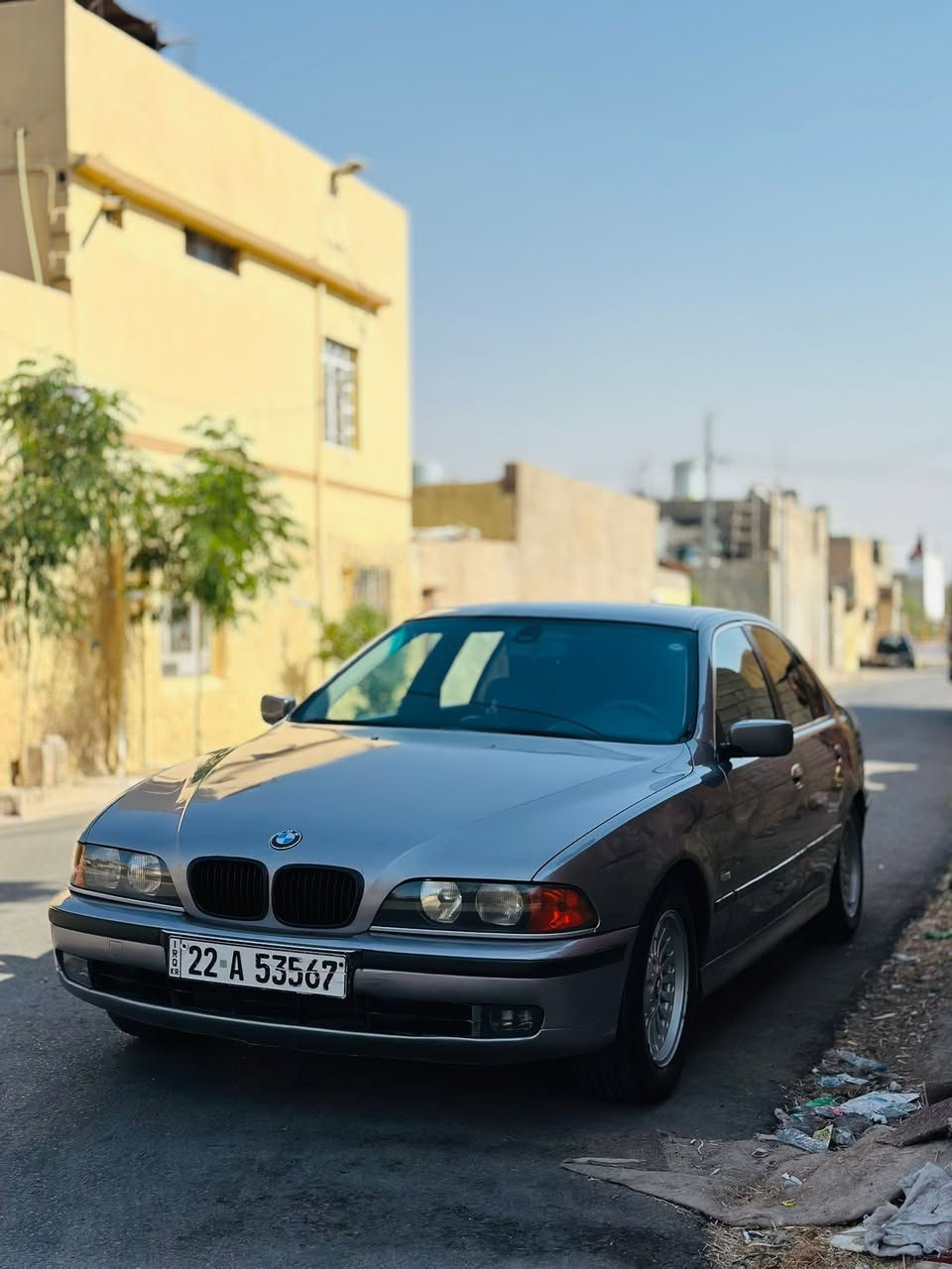 للبيع: بي إم دبليو (BMW E39) موديل 96
 الموديل: 1996
 المحرك: 6 سلندر (المحرك بشرط الفحص)
 ناقل الحركة (الير): أوتوماتيك
 اللون الخارجي: فضي / سلفر
 رقم : أربيل
 السنوية: مجددة ونافذة لغاية 2029 (تحويل الملكية مضمون)
 المحرك والكير بحالة ممتازة وبشرط الفحص.
 التبريد شغال، فقط يحتاج نقص غاز.
 السيارة متماسكة والويلات بلادية ونظيفة جداً مثل ما ظاهر بالصورة.
💰 السعر المطلوب: 80 ورقة
📍: كركوك
📞 للاستفسار والتواصل المباشر:
يرجى الاتصال على الرقم: *********** أو المراسلة عبر الواتساب.
