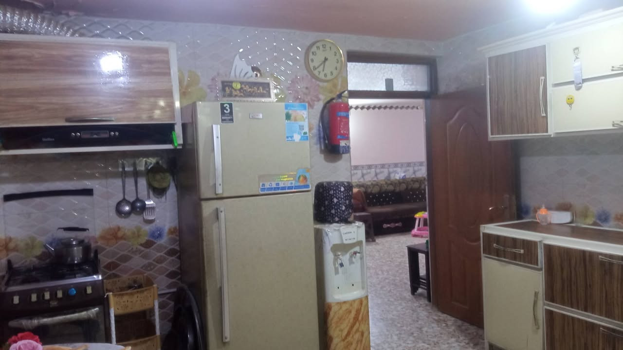 بسم لله الرحمن الرحيم
اللهم صل على محمد وال محمد
 دار للبيع المساحه 200
متر نوع العقار طابو صرف المكان حله االآكرمين شارع ام البنين السعر 185 وقابل للتفاوض والاتصال على الارقام التالي ***********
***********
