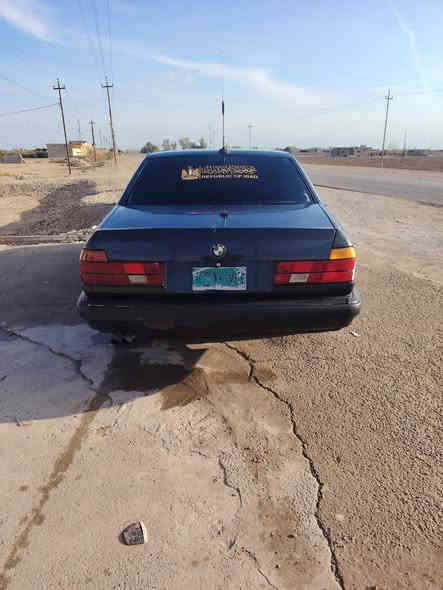 السلام عليكم بيم حجم 735 رقم نينوى سنوية بيضة ابيع حبل بدون تحويل فقط مكفولة كير ومحرك شرط صدر خلفي وامامي جديد تخم تاير أربعة جديد مسجل وأربع سماعات شغال كهربيات كلهة شغالة كشر وقرفة جديد داخل حيل حلو كير اوتو سيارة جاهزة السعر ٢٥ ورقة وبيهة مجال مكان السيارة العلم قريت الربيضة ***********) *********** مراوس حسب القناعة
