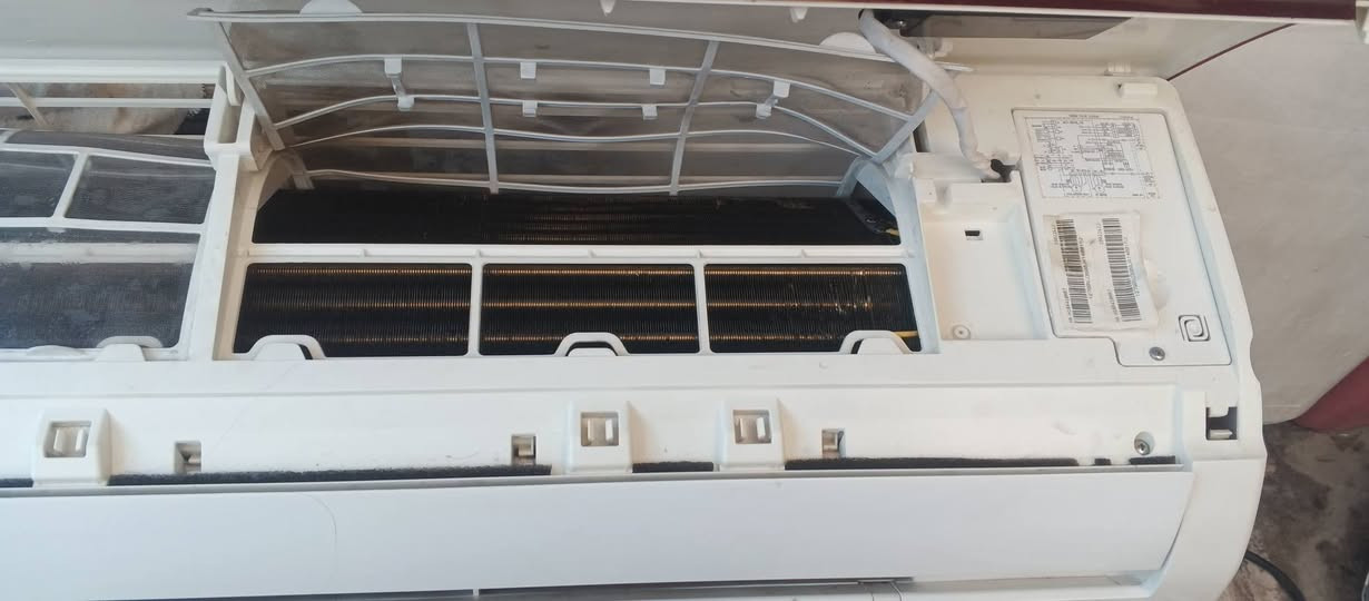 السلام عليكم سبلت الحافظ طن ونص نظيف كلش العنوان الحريه ***********
