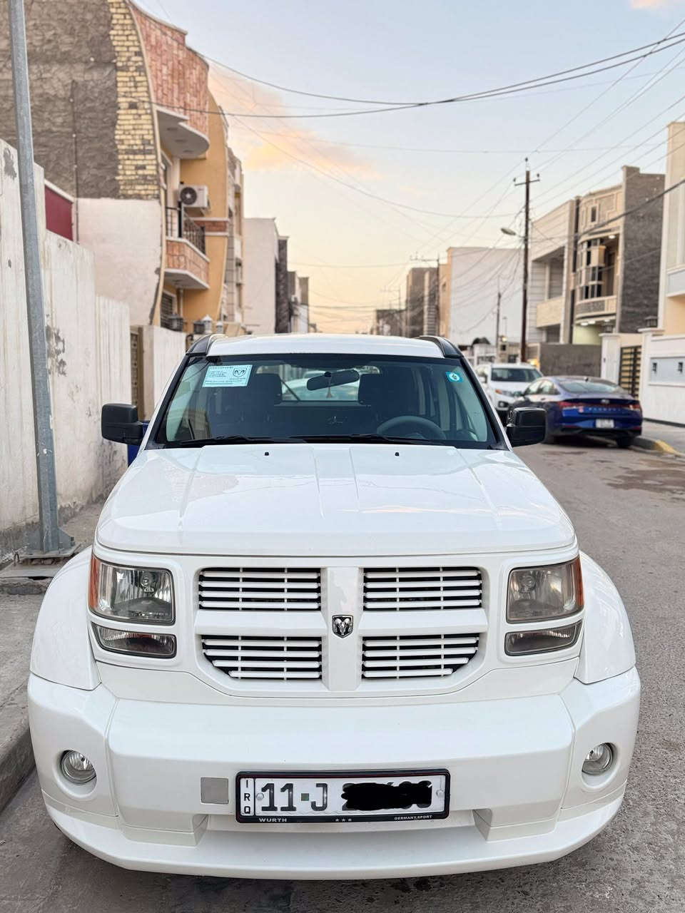 السلام عليكم دوج نترو 2008 مكفولة كفالة عامة من الصبغ والضربة والبارد سيارة جديدة كلش محرك وكير جديد ومكفولات حجم المحرك 3700 صدر خلفي امامي جديد لوك تخم تاير قبل اسبوع شادة تبريد ثلج منظومة كاملة سيارة متعوب عليها ما تصرف عليها الف دينار رقم جديد وهزة جديدة تحويل ثاني يوم السعر 95 وبيها مجال بسيط مكاني بغداد الدورة ابو الطيارة الاتصال ***********
