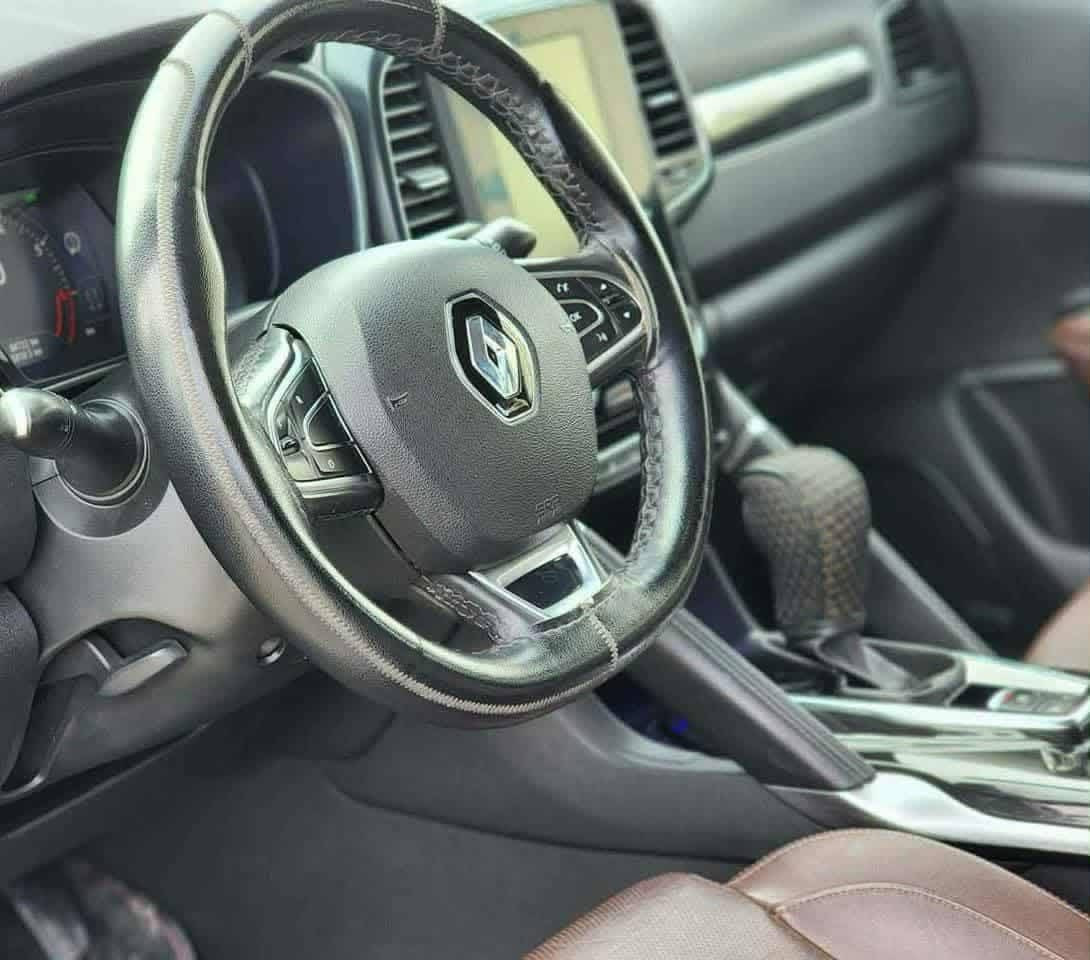 سلام عليكم رينو كوليوس 2018 فول 1/1 بيها كم قطعه صبغ  سياره ما ناقصها شي كير مكينه كفاله وكاله تحويل مكاني بغداد شعب*********** مكانه فلوجه
