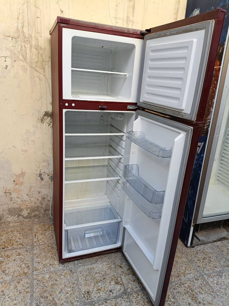 ثلاجة اخت الجديد شرط التجميد حجم وسط 14 قدم سعر 170 شراي اتصل بل رقم وتدلل مكان نجف *********** النجف, العراق
