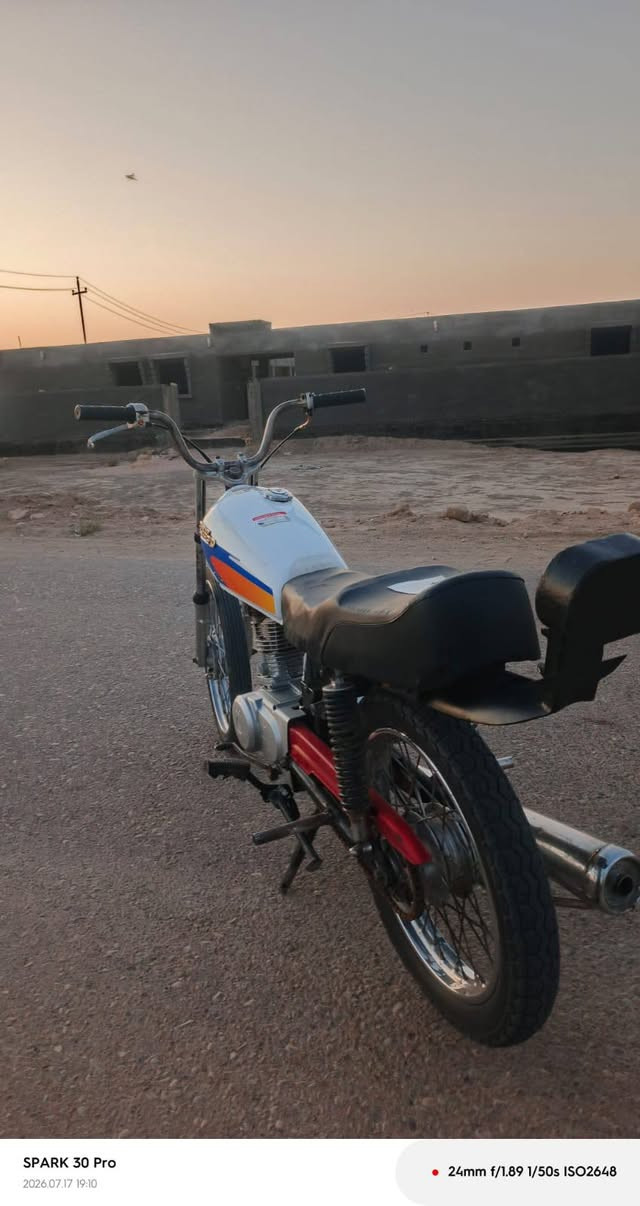 للبيع نامه شلامجه مديل 20 كلك شاصي مكفول من لحيم ولعواج دراجه جديده مكينه مفتوحه ولفات 1=0  اول فتحه اله دراجه جديده كلش شلعه ومعدل  خير من الله سدر جديد دراجه جديده كلش مال جناي اي نقص مابيه  مكان سوق الشيوخ ناحيت الطار سعر 400 رقم الهاتف ***********
