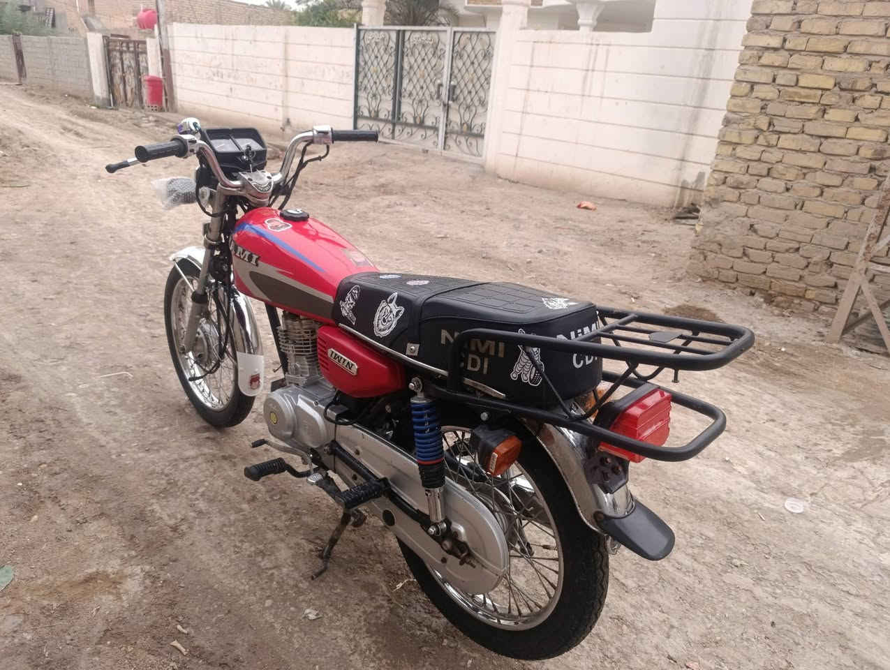 سلام عليكم دراجه البيع موديل 24 نامه مكينه مال شلامجه مامفتوحه اوراق استنساخ من الوكيل كلشي بيه شغال ، شراي بيه خير أو يدلل السعر 600 أو بيه مجال مكاني حله سياحي الرقم ***********
