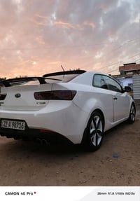 ٢٠١٣ • ١٦٠٠ • فتحة سقف