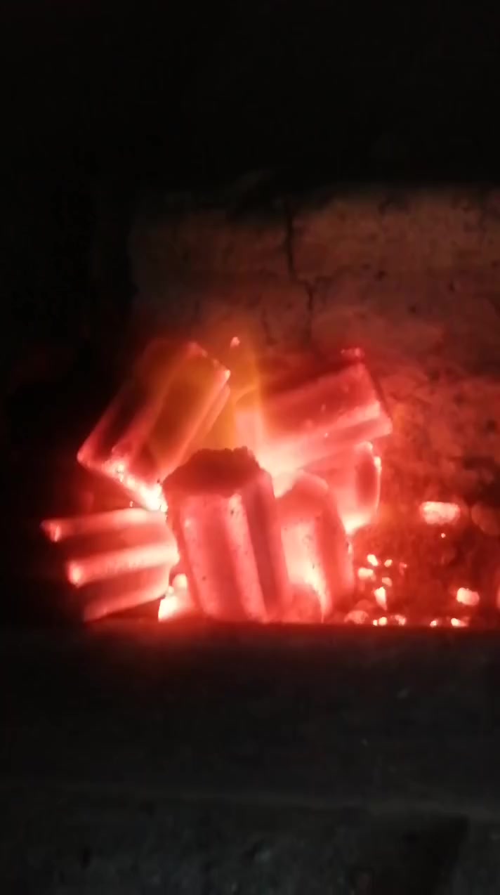 فحم كميه اقل الطن تقريبا ايراني درجه اولى جمله مكان بابل سعر الكارتون 25جمله****************
