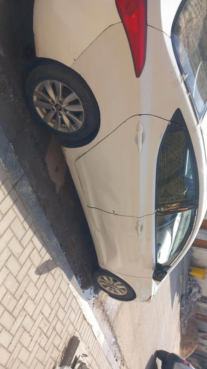 السلام عليكم 

النترا 
رقم بصرة
موديل 2013
سنوية لل 2027
بيها طخات ومصلحة
مكينه مجفتة 
ابيع شوف العين ( كوم حديد ) اوكفلك بل اصوليات والغرامات

 مكاني بصرة / القبلة

0772 752 6381 البصرة, العراق
