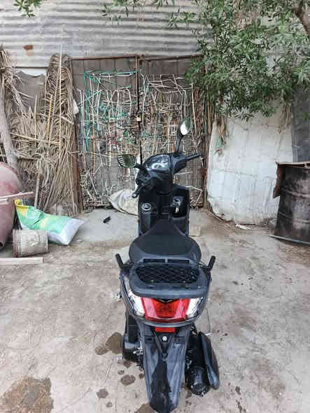 للبيع دراجه ياماها  اكزز  حديث
‏,‎الصناعه:ياباني ،رمبه       
مكفوله كفاله عامه 
‏‎السرعه,،،(140 )     

‏(cc حجم المكينه 125)
‏‎المحرك:نضيف كلش
وبيهه نضام اقتصادي في البانزين 
وستاند كهربائي ماشيه 24
‏‎كامله أيٌ نقص مابيها‎     
السعر 1600 وبيه مجال

‏‎المكان حله جبله ***********
