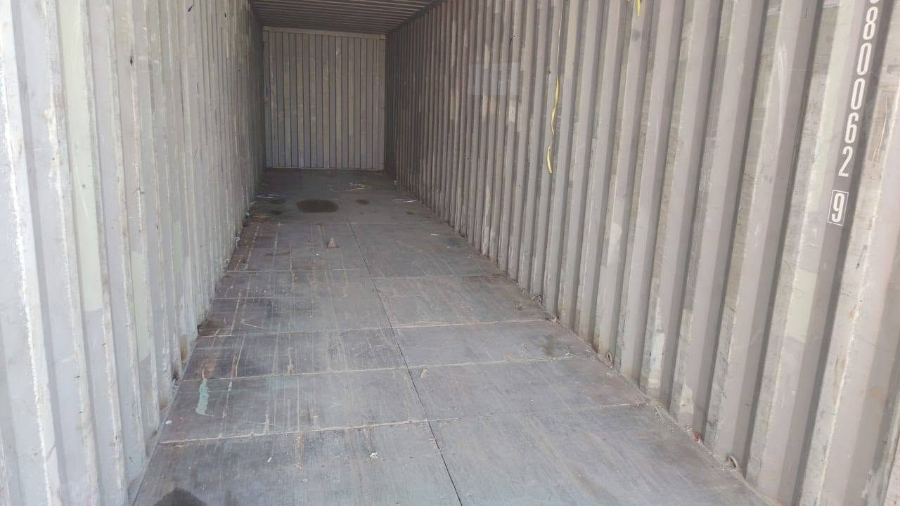 حاوية حجم ٤٠ قدم - عالي -
40 foot high cube
نظيفة جدا 
بغداد جرف النداف 
---------------------------
للتواصل وتساب فقط 
***********
السعر ٢٣ ورقة
