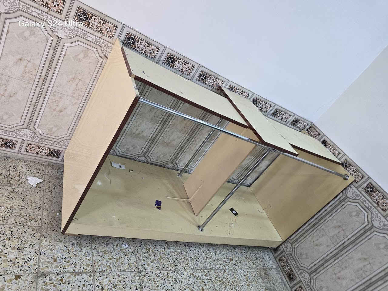 ميز تعليك ملابس للبيع
نوعه MDF ثقيل يصلح للمجمعات وللمحلات كلش نظيف
قياسه مترين ونص وعرضه متر ارتفاعه متر وعشرين
سعره ١٠٠ الف وبي مجال بسيط


**إذا كنت صاحب هذا الإعلان وتريد حذفه لأي سبب، رجاءا أرسل رسالة إلى الدعم الفني**