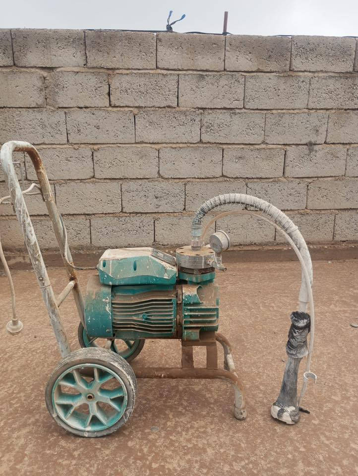 ماطور صبغ4800بار صوندا طول 15 متر نوزل جديد  للبيع النضافة 90 ‎%‎العنوان بعقوبة‭0
0789 156 5237‬
