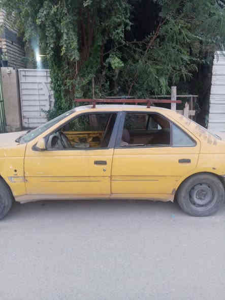 بيجو لميس مديل 2011
السياره شغاله 
ابيع كوم حديد السعر17 ورقه 
مشروع وطني صاحبه موجود 
سنويه ما صاقطه 
مكاني تقاطع درويش انصفرلك هيئة وغرامات 
***********
