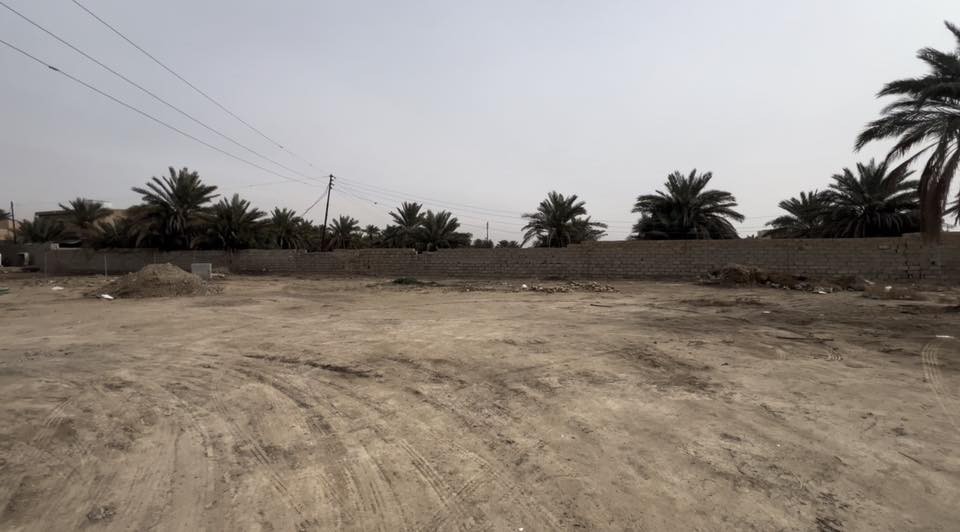 قطعة ارض للمراوس.
📍 الموقع والمميزات:
• المنطقة: بغداد - الدوانم.
• الميزة: تبعد 1 كيلو متر فقط عن مخطط الطريق السريع الحلقي الرابع 
• المساحة: 800 متر.
• السند: طابو سند 25.
للمراوس ب(لاندكروز او تاهو)
للاستفسار: ***********
