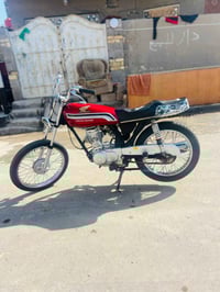 دراجه نامه للبيع السعر 550 بدون التصال ع هذا رقم 07725908259