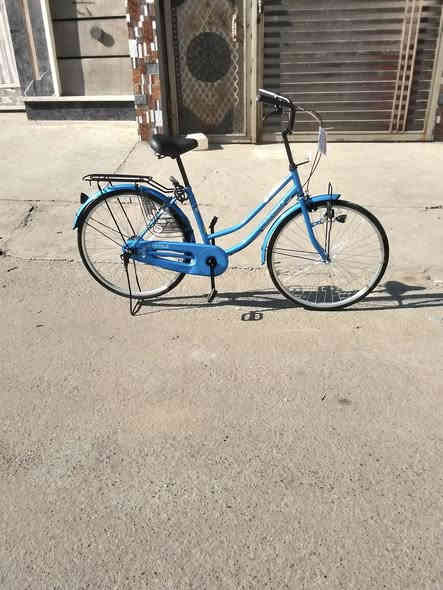 السلام عليكم بايسكل للبيع بناتي حجم 27 26 ياباني مال حاويه كله مختم وياله ستيرن ماشا البايسكل كله نظيف تايرات جوابه السعر 135 وبي مجال العنوان بغداد الكماليه الرقم ***********
