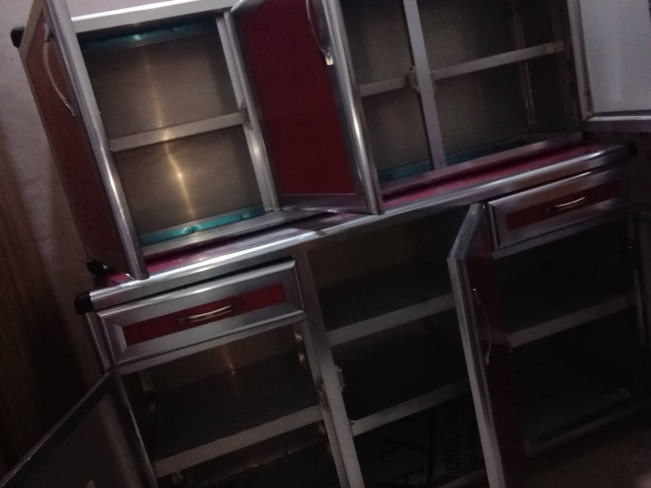 اغراض نضيفة للبيع عنواني كركوك اشتري وابيع اي حاجة منزلية اتصل***********
