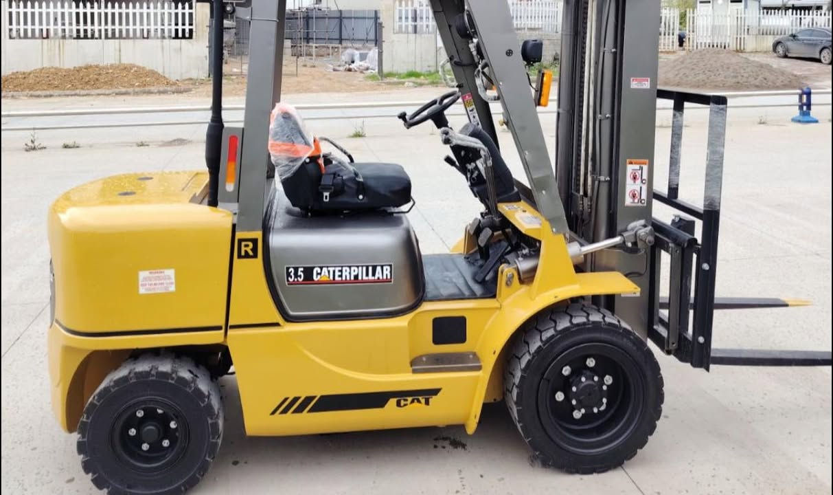 ئۆتۆمبێل: رافعە کتر نموونە لە جوانیا 

مۆدێل 2001 
فوول مواسفاتە 
3 حەرەکەیە قەپانە 3لیڤە رە 

ســــعر $ یەک کۆمێنـت بکە راســـتەوخۆ بــۆ دێـــت🟢

3.5 تە نی جوبی 6 مەترە
 تایەی ڕەبەڵە هەمەنەفێستە هە موو گیانی بە شەرت 
لەسەر دەقی شەریکە ماوە بەشەرت 
گێڕو مە کینە هە مووی بەشەرت 

اوروپی اوراق و مەنەفێستی خۆی لەگەڵە 
زۆر کەم ایشیکردوە گشت گیانی بە شەرتە زۆر پاکە

ژمارەی خاوەن سەیارە👈: ***********
