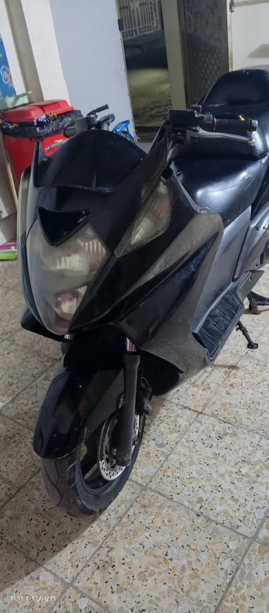 سلام عليكم سلفر 400 كلهة شغالة ماناقصهة شي بيهة صوت بل كور. ابيع على هل وضع. سعرهة. 750 او ببهة مجال ماني دورة رقمي ***********
