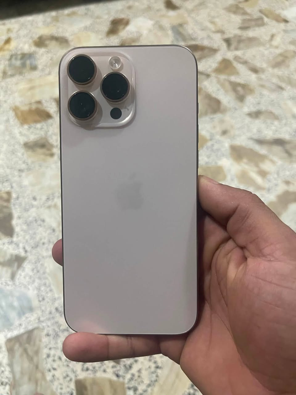 السلام عليكم
iphone 16pro max
جهاز بعدة بلضمان ☑️ 
وتر بروف ☑️ 
بطارية 98 ☑️ 
عدد الدورات 199 ☑️ 
ذاكرة 256 ☑️ 
جهاز مستخدم كلش قليل ☑️ 
نضافة 100‎%‎ ☑️ 
ملحقات  الجهاز 
كارتونة ☑️ 
شاحنة ☑️ 

سعر الجهاز 1550
مليون وخمسمائة وخمسون الف دينار 

للتواصل 
***********
