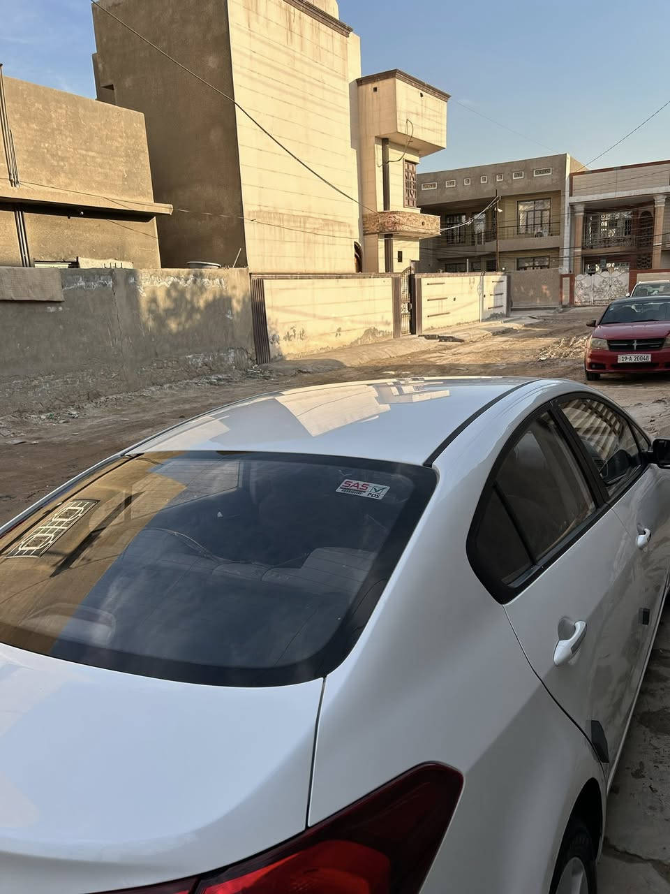 السلام عليكم 
سيراتو خليجي 2017 
أربيل بسم شركه تحويل وكاله مضمون /
مكفوله من الصبغ والتبديل 
السونار مرفق 
جديده جدا ماشيه 86 ألف 
محرك كير مكفول ع شركه 
تبريد حداديه جديده 
كله جديد 
حقيقي باب ثاني 
موصفات كأمره تحكمات مرات شفط وأشاره مرات شاشه 
عنوان حله مركز المدينه 
السعر 139 $
بيع أو مروس 
***********
