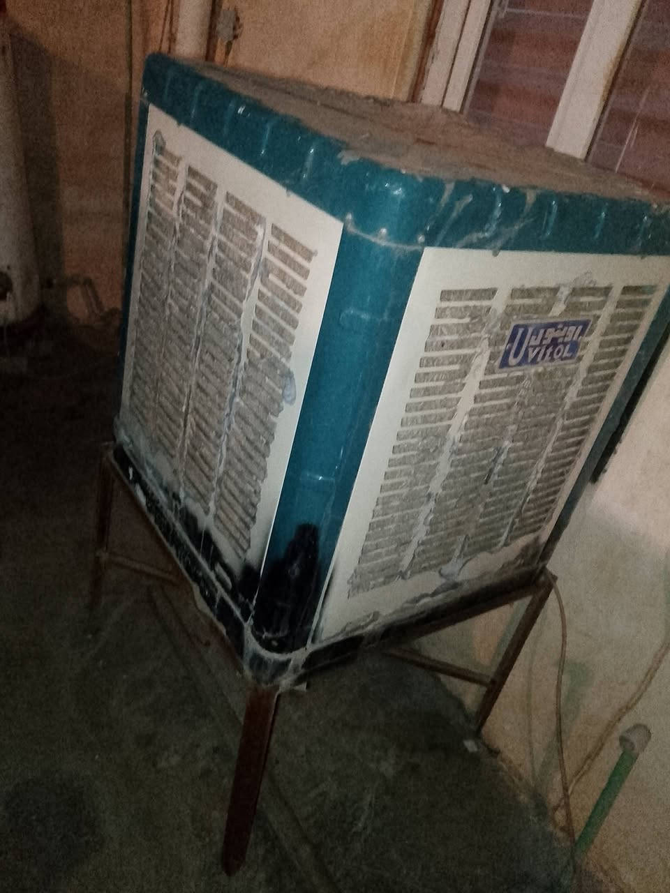 السلام عليكم مبردات للبيع ثنينها السعر 135 وبيها مجال حك الجيه
للتواصل: ***********
