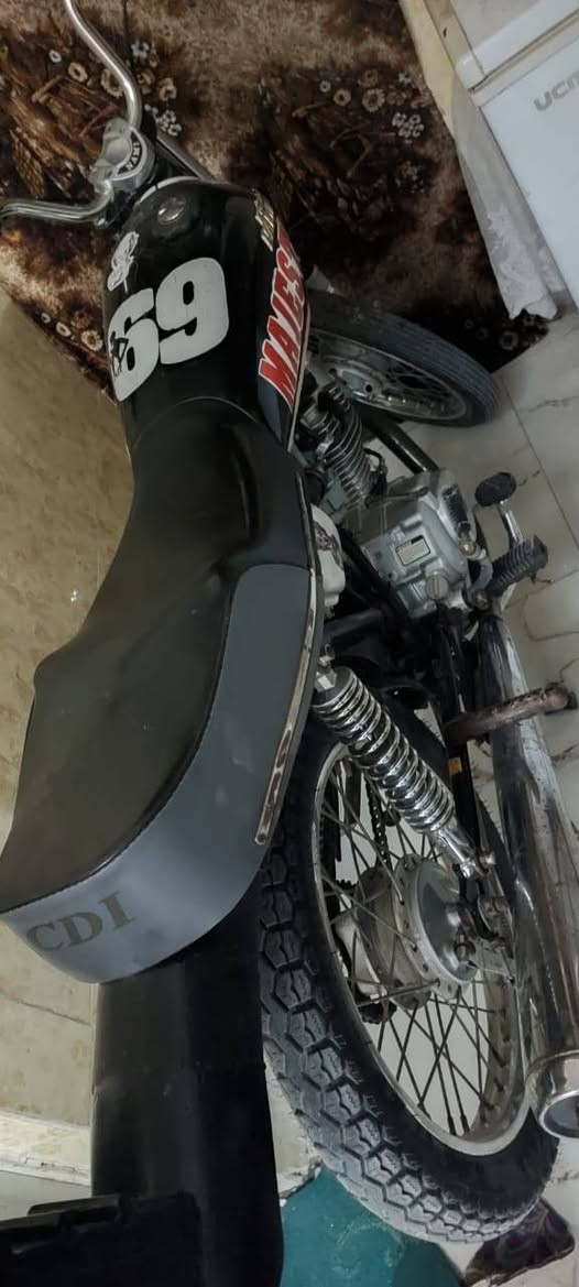 دراجه للبيع نام اصلي 16 والمحرك 24 والسعر خاص ***********
