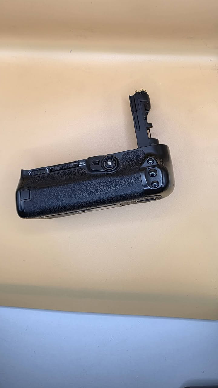 کانوون 5D iv بۆ فرۆشتن، لێنزی 24-105 لەگەڵە، هەر دانەی 4 پاتری و گریپی خۆی لەگەڵە..
شوێن هەولێر
نرخ : 1100$ هەر دانەی
***********
