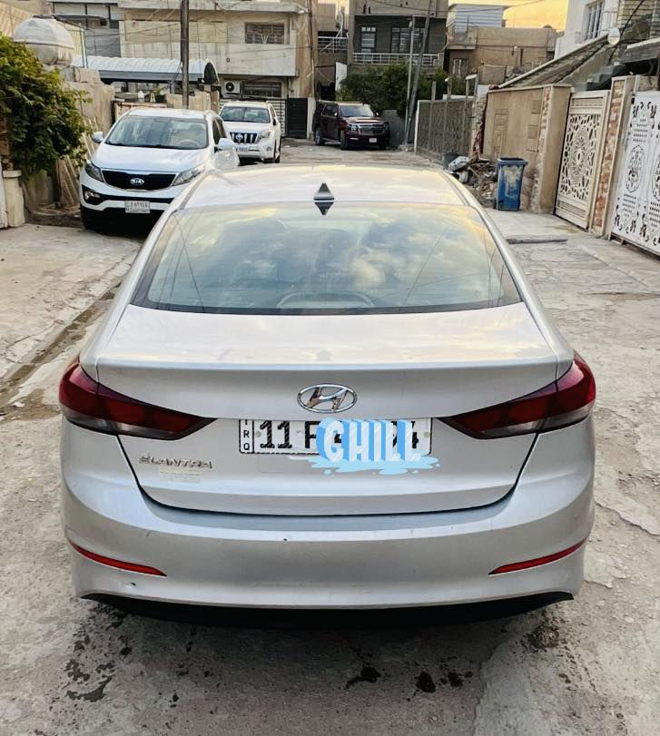 سلام عليكم
للبيع هونداي انترا امريكي 

موديل 2018 

حادث خفيف تبديل بنيد فقط بدون دواخل 

رقم بغداد انكليزي باسمي 

محرك 2000 دوش 

رادارات 

ويل كب 

لايت زنون

شاشة + كامرة دوارة

تحكمات ستيرن 

وبعد بيه مواصفات 

مكان سيارة بغداد 

السعر 115 وبيه مجال 

رقم تلفون ***********
