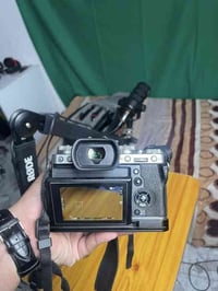 كاميرا Fujifilm xt3 + lens 55-200 Fujifilm بحالة ممتازة السعر مليون دي...