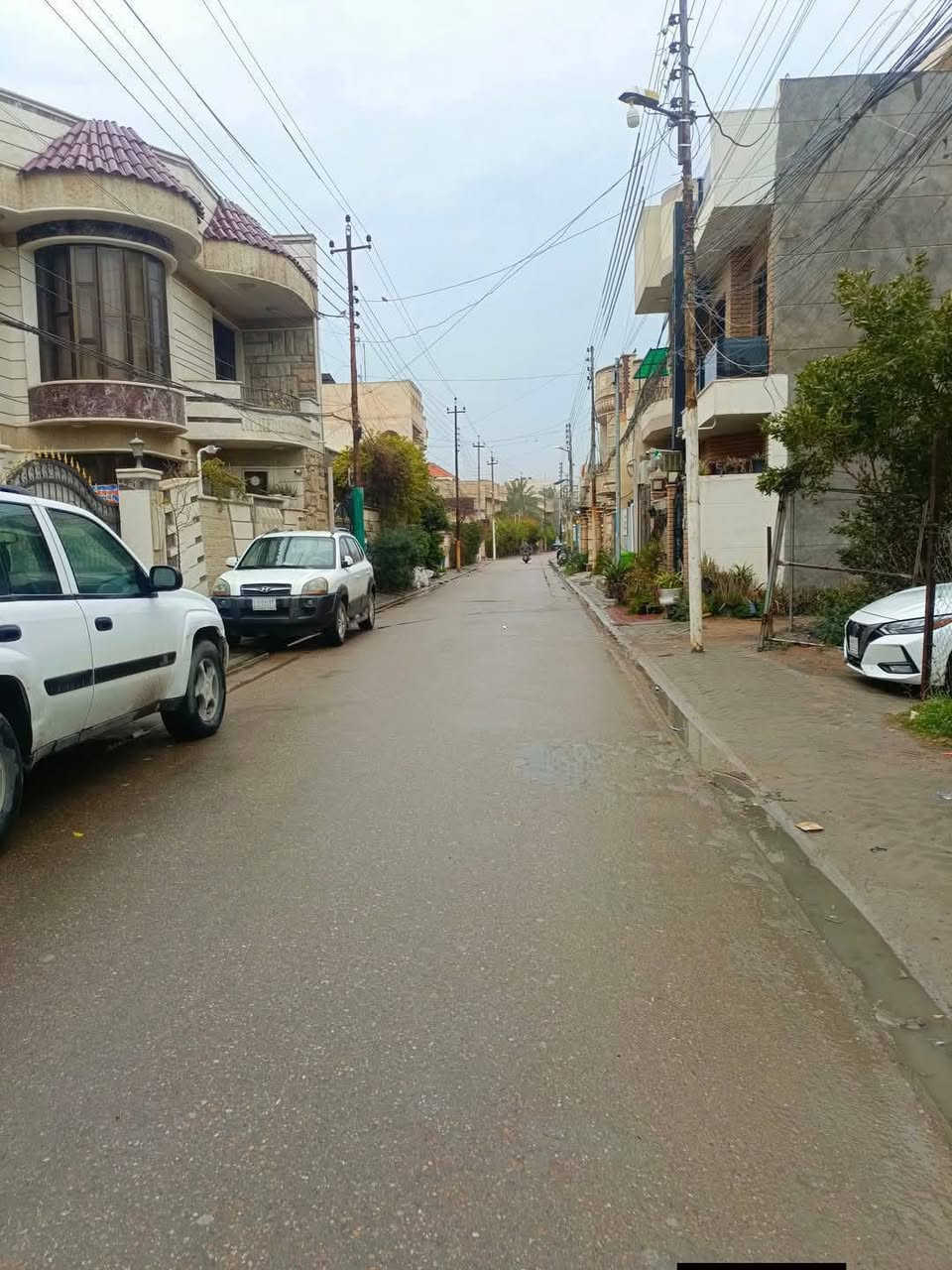 دار للبيع ٧٥م طابو ملك صرف سكني واجهه ٥ نزال ١٥
الطابق الارضي طرمة واستقبال وغرفة ومطبخ مع خدمات  
الطابق الثاني غرفتين مع خدمات 
كريعات شارع ابو عارف 
للاستفسار خاص رجاءا
صاحب الدار :
***********
*********** واتساب
