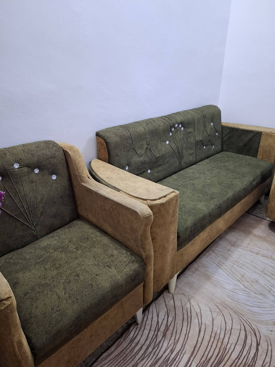 تخم قنفات 10 مقاعد تركي للبيع السعر ٢٠٠ وبي مجال للاستفسار ***********
