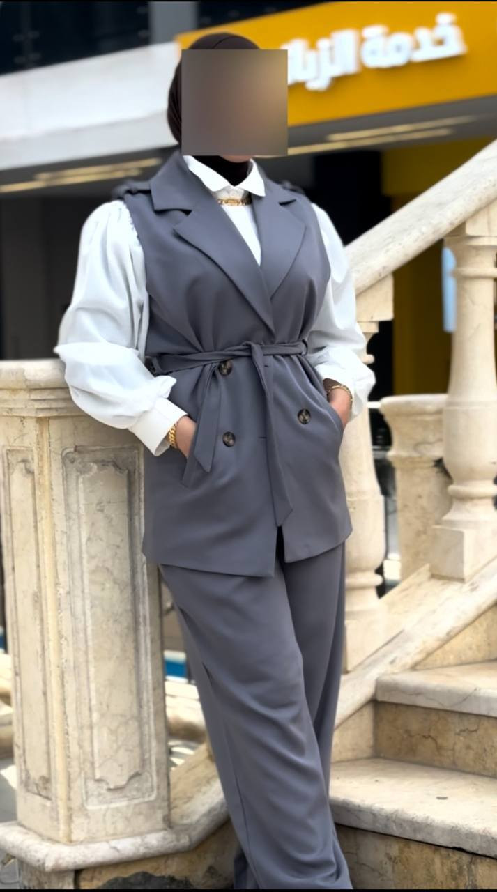 وصلتي عيني 👁️ #اجمل الموديلات✨ 
#وافخم الخامات👗يمنا وبس🙋🏻‍♀️ 🤭

طقم 3 قطع 😍 + حزام 
يلك طويل  + بنطرون + قميص + حزام طويل 

نوع القماش //  دابل خامه تركيه 

المقاسات / 40 - 42 - 44 - 46 - 48 - 50

طول اليلك 85   سم ✨
متوفر توصيل جميع محافظات العراق 🚙 

#ملااااحضه فحص القطعه اي خلل ترجع بيد المندوب ودللي❤️


**إذا كنت صاحب هذا الإعلان وتريد حذفه لأي سبب، رجاءا أرسل رسالة إلى الدعم الفني**